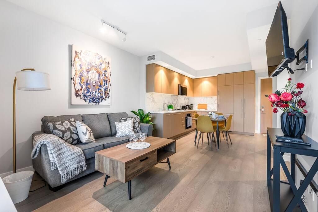 Modern Comfort At Ubc: 1Br Condo Near Campus Vancouver Dış mekan fotoğraf